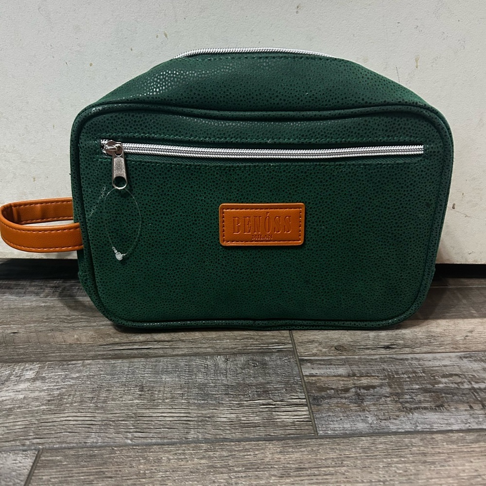 Benoss Milan Hunter Green Toiletry travel Bag with Brown Handle